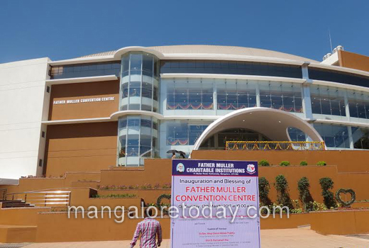 A &rsquo;Smart&rsquo; convention hub  1